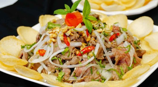 Gỏi bò bóp thấu chua ngọt